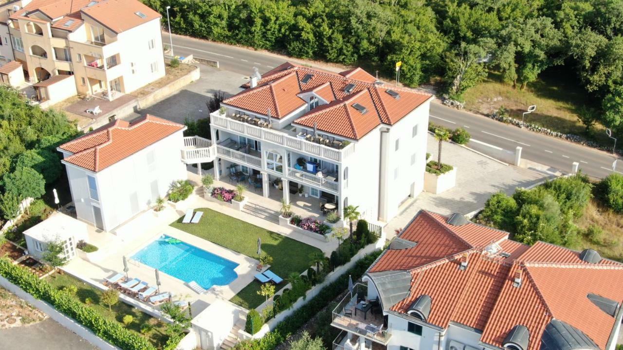 Luxury Apartments Vila Carissa Malinska Eksteriør bilde